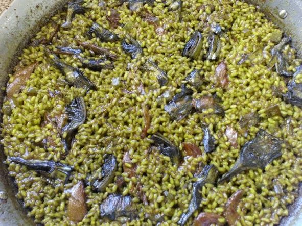 ARROZ CON PATO Y ALCACHOFAS. NO ME PUDE RESISTIR.
