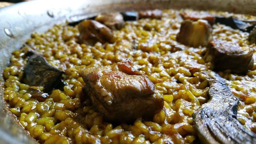 ARROZ CON COSTILLAS Y ALCACHOFAS. PARA VOLVERSE LOCO