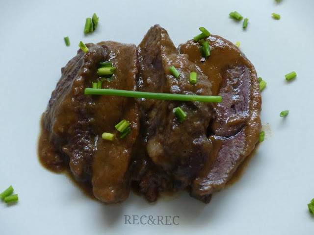 CARRILLADA DE TERNERA AL VINO TINTO.