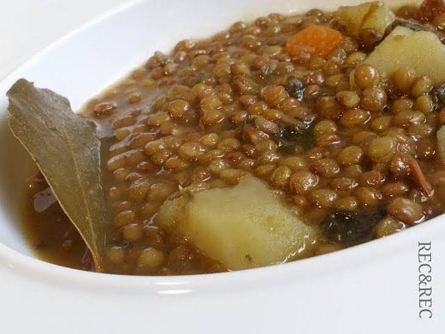 LENTEJAS CON JAMÓN Y VERDURAS. BENDITOS PLATOS DE CUCHARA
