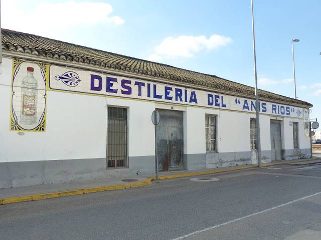 DESTILERIA DEL «ANIS RIOS». DE TOTA LA VIDA