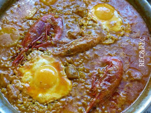 ARRÒS ALLIPEBRAT AMB RAP I CARABINEROS. QUINA LOCURA MARE