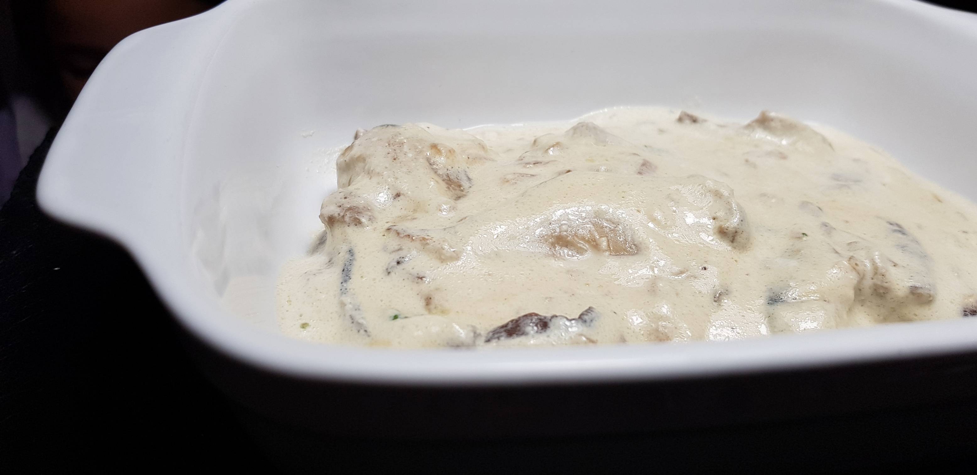 PECHUGA DE POLLO CON NATA Y SHITAKE.