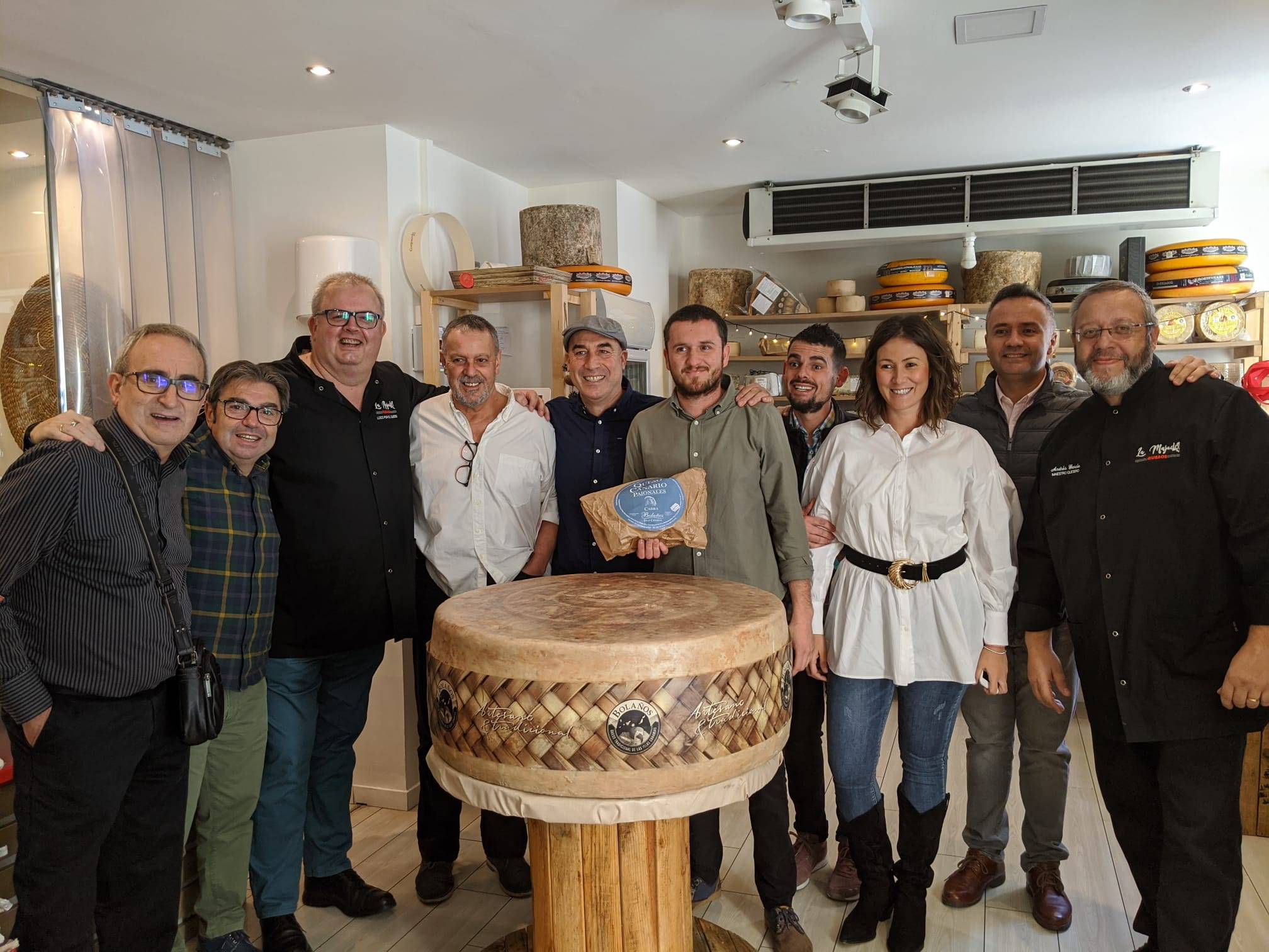 LA MAJADA CUMPLE TRES AÑOS ABRIENDO EL QUESO NAS GRANDE DEL PAIS.