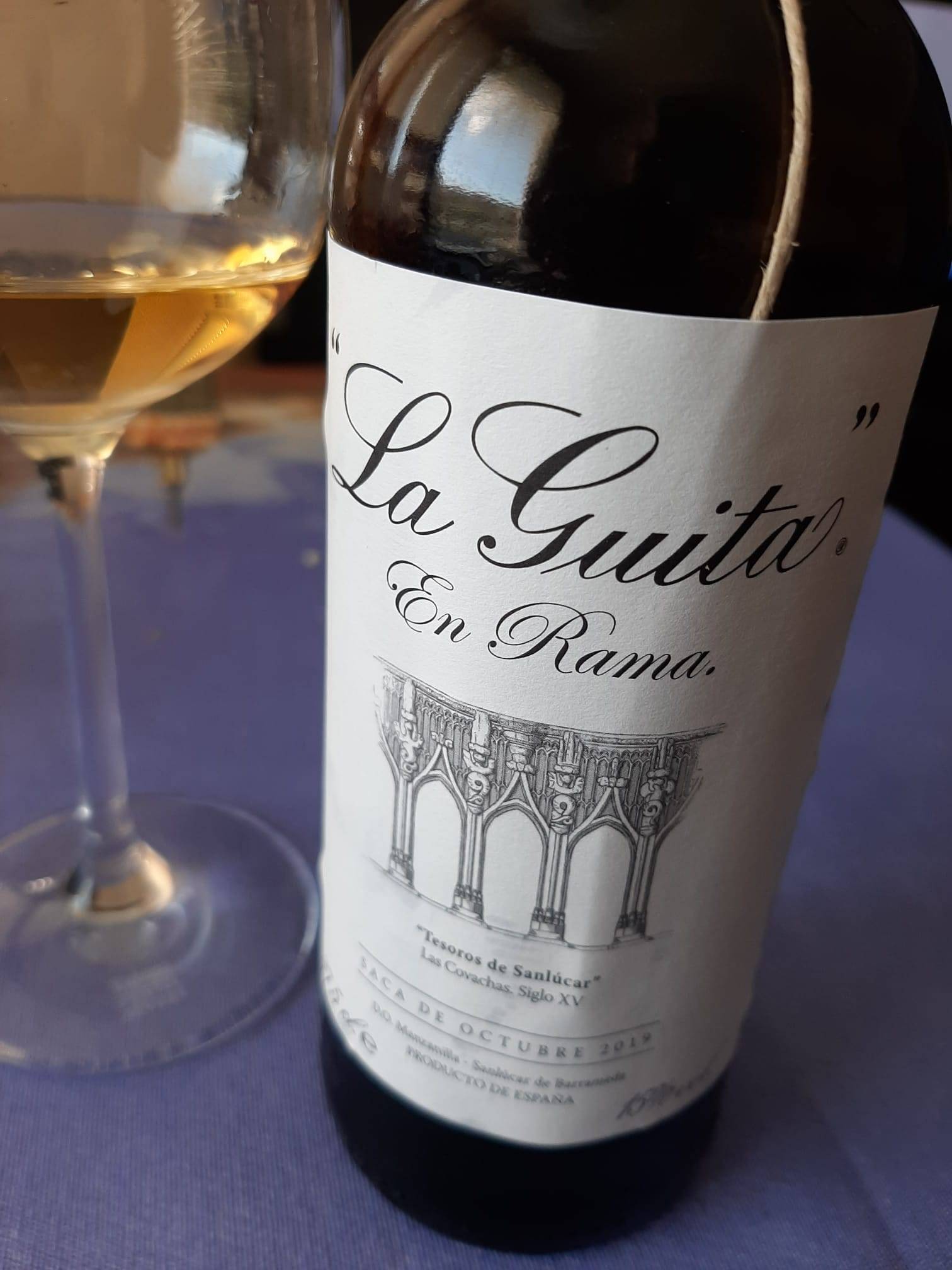 LA GUITA EN RAMA. LOS VINOS DE OTILIO.