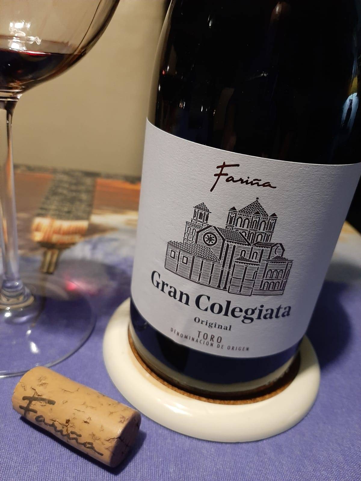 FARIÑA GRAN COLEGIATA. LOS VINOS DE OTILIO.