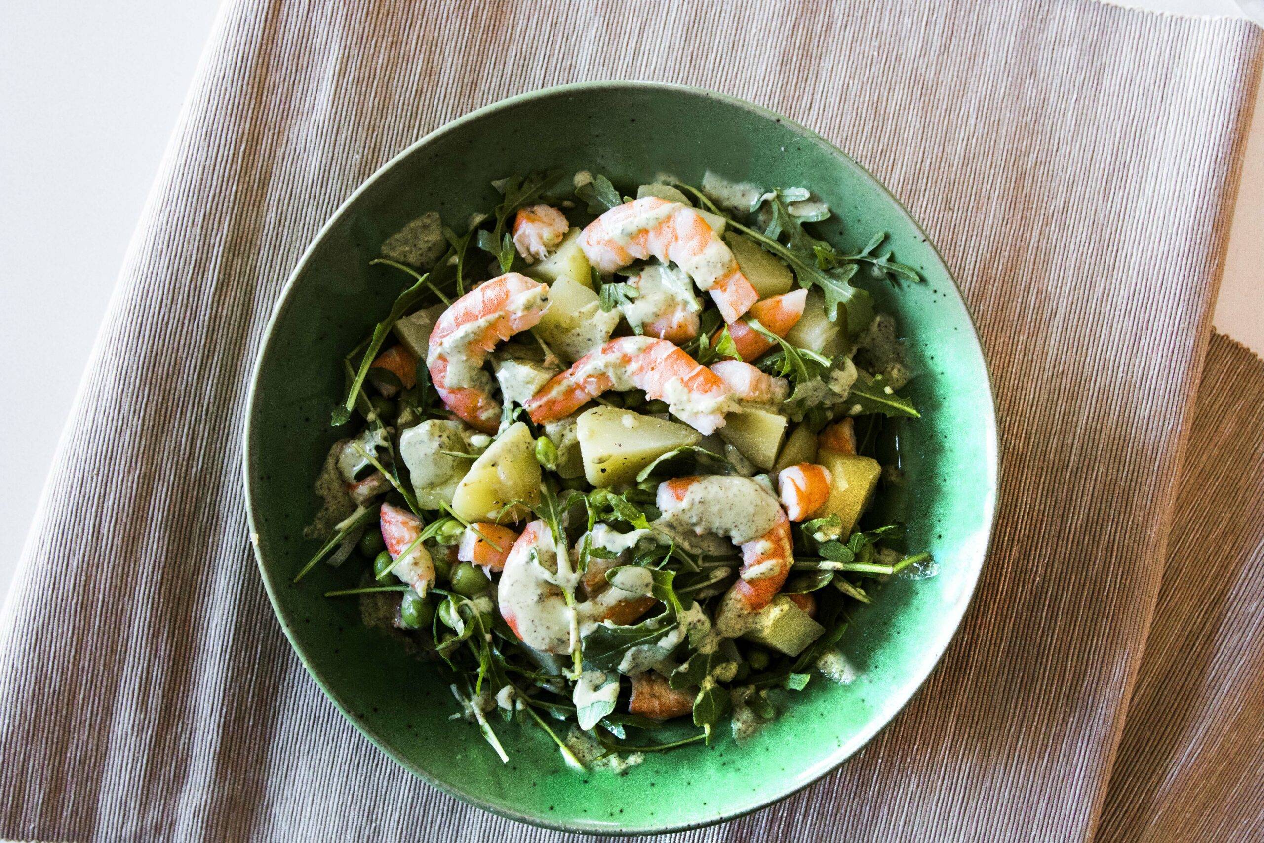ENSALADA DE PATATA Y LANGOSTINOS. ÚLTIMA SEMANA A TOPE.