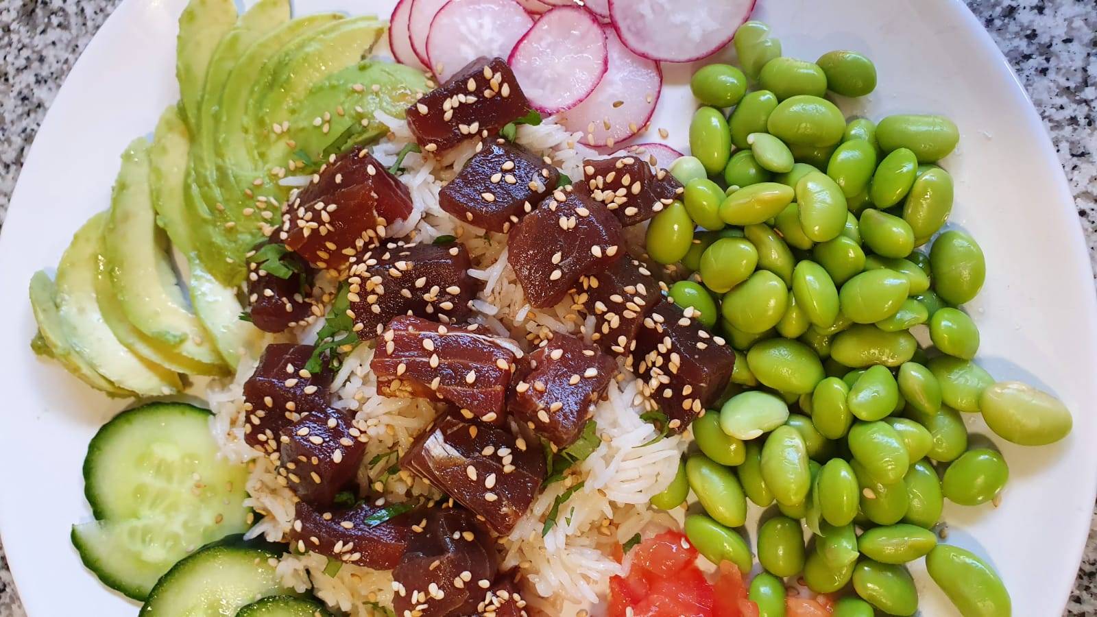 POKE DE ATÚN ROJO. SÚPER SALUDABLE.
