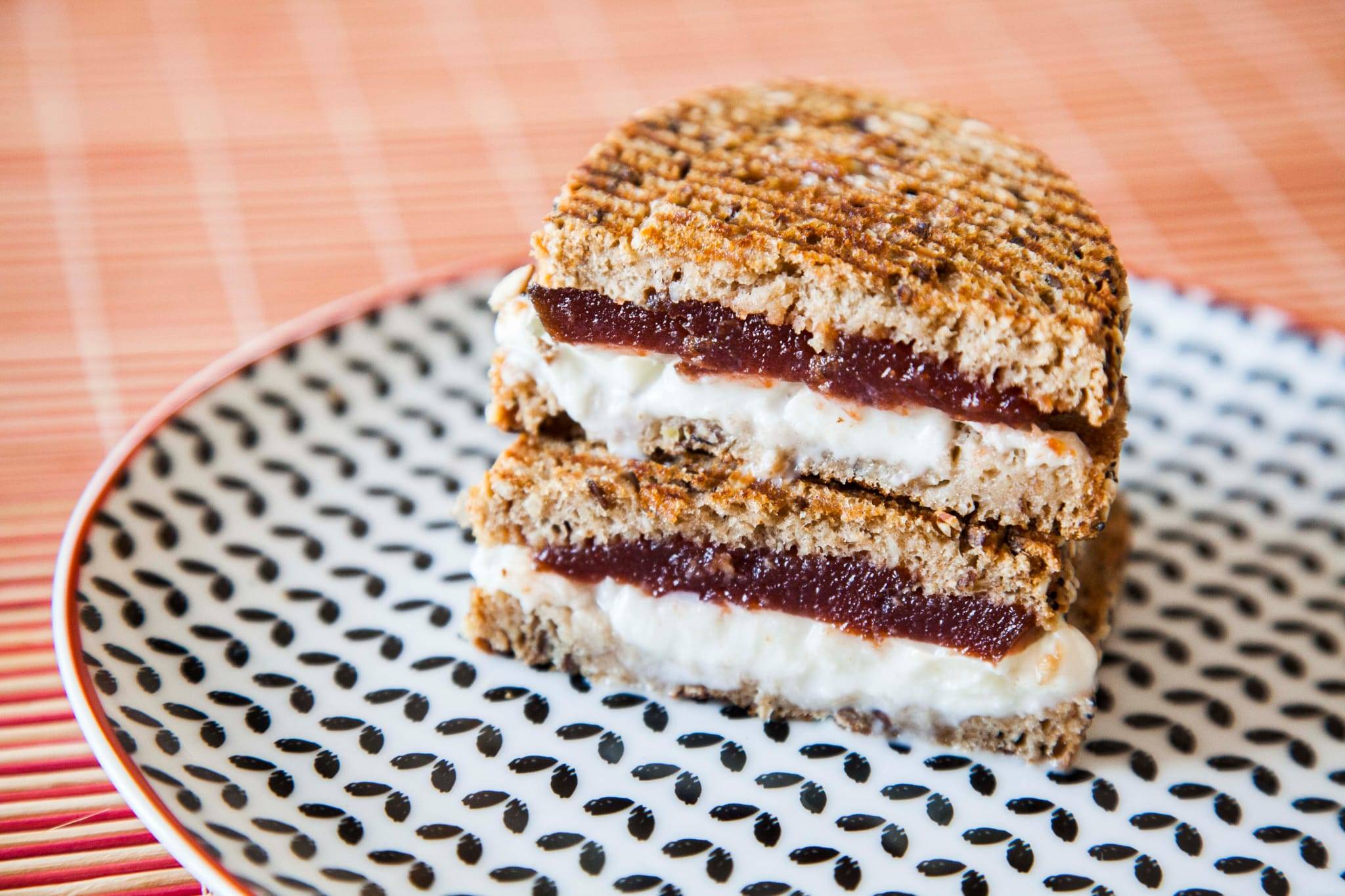 SANDWICH DE MOZZARELLA Y MEMBRILLO. 7 SEMANAS Y PRIMER BALANCE.
