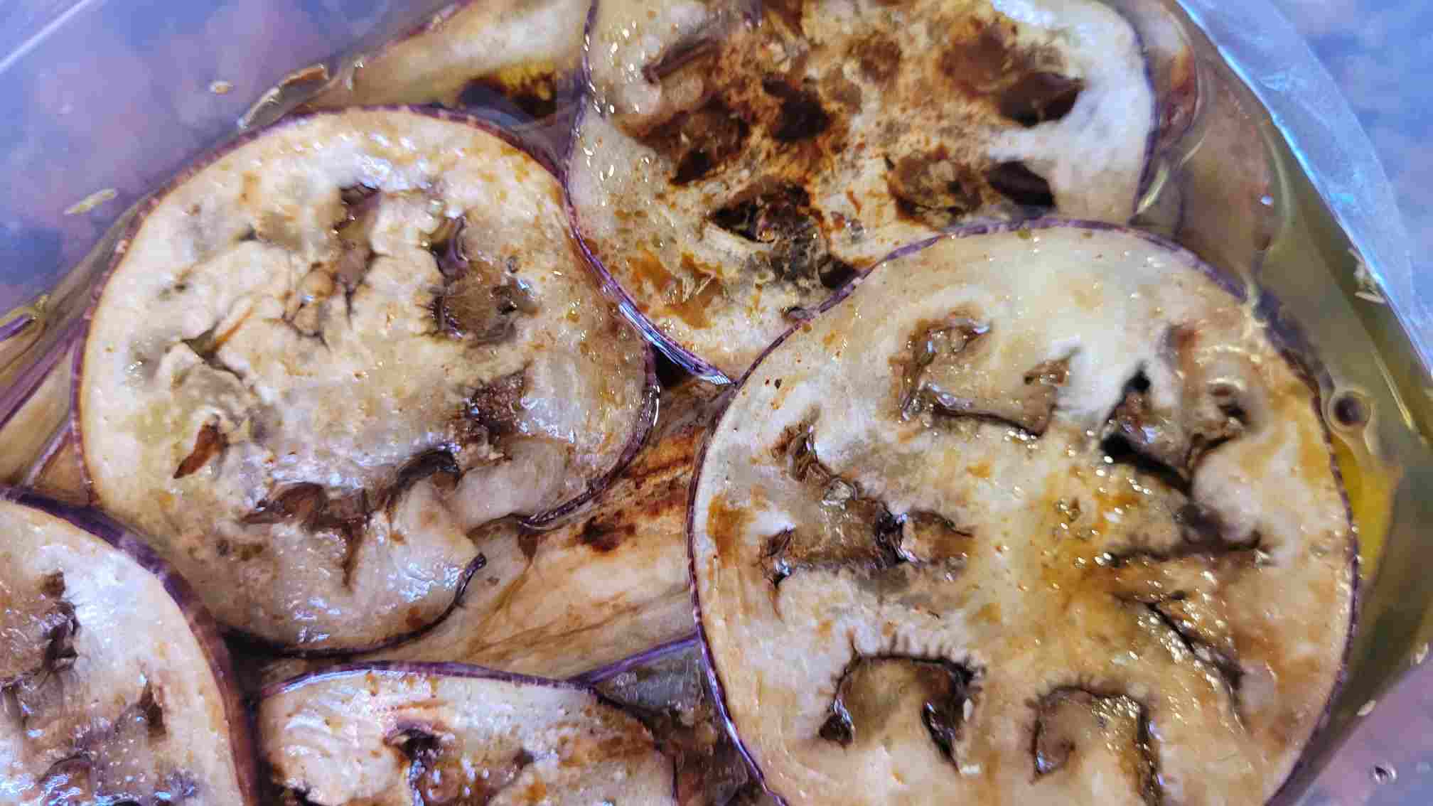 BERENJENA ADOBADA