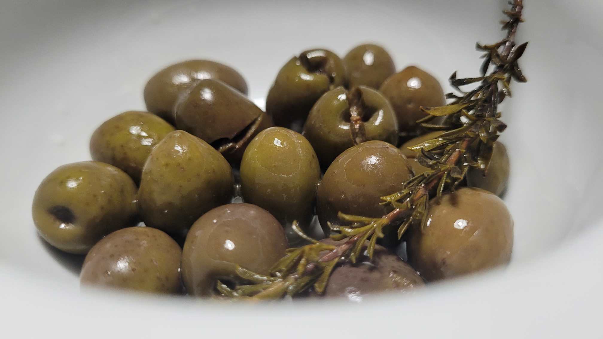 ACEITUNAS PARTIDAS