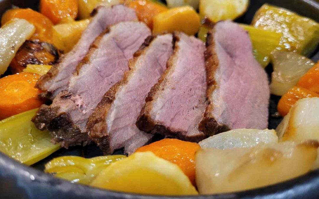 MAGRET DE PATO CON VERDURAS AL HORNO