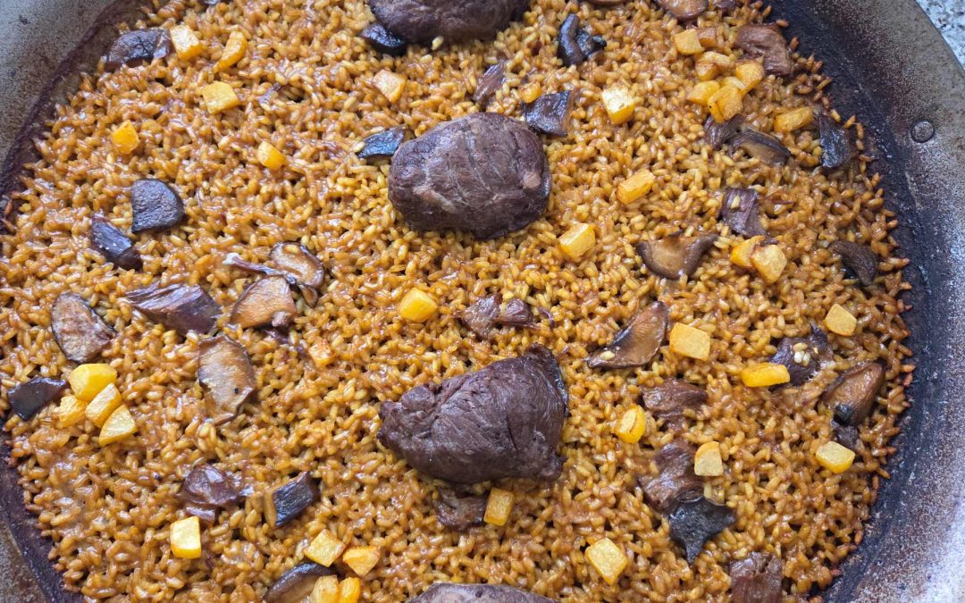 ARROZ SECO CON CARRILLERAS Y SETAS