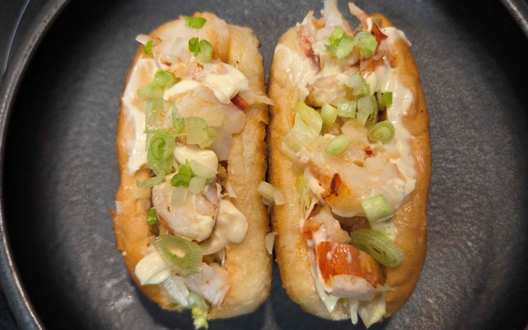 BRIOCHE DE GAMBONES AL ESTILO LOBSTER ROLL