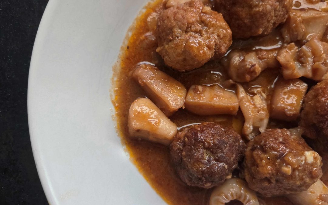 GUISO DE ALBONDIGAS CON SEPIA