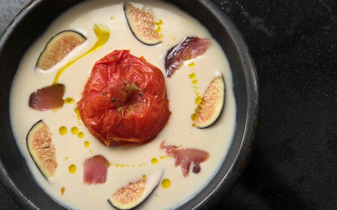 AJO BLANCO CON TOMATE AL HORNO, HIGOS Y BONITO